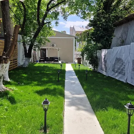 Garden Villa High Ceilings Free Parking Bucharest Exterior photo